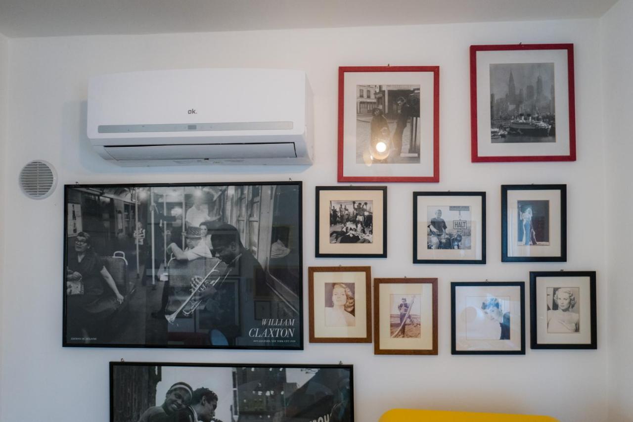 Hollywood Apartment Near Station With Parking Bari Exteriör bild