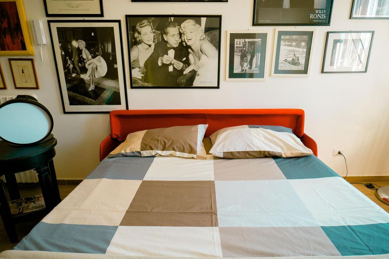 Hollywood Apartment Near Station With Parking Bari Exteriör bild